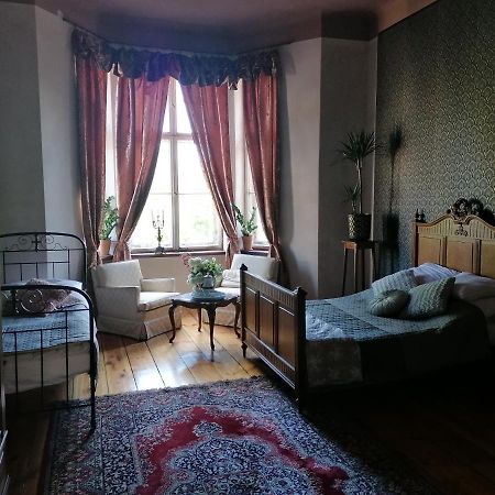 Palac Paprotno Karnice Extérieur photo