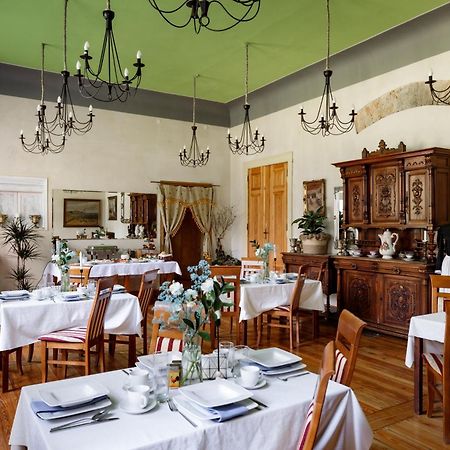 Palac Paprotno Karnice Extérieur photo