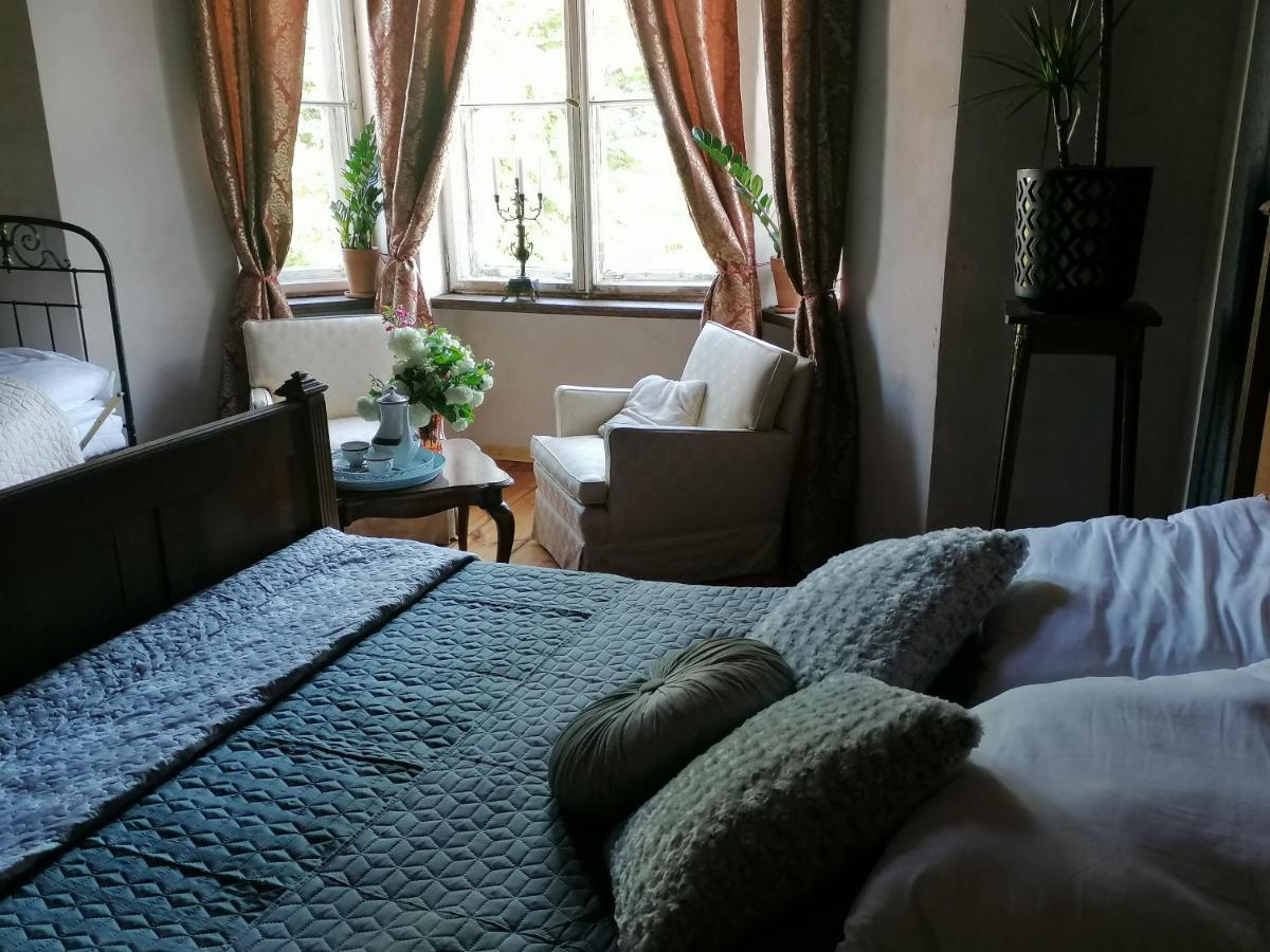 Palac Paprotno Karnice Extérieur photo