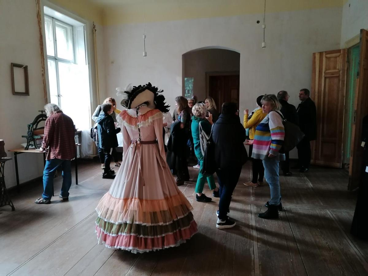 Palac Paprotno Karnice Extérieur photo