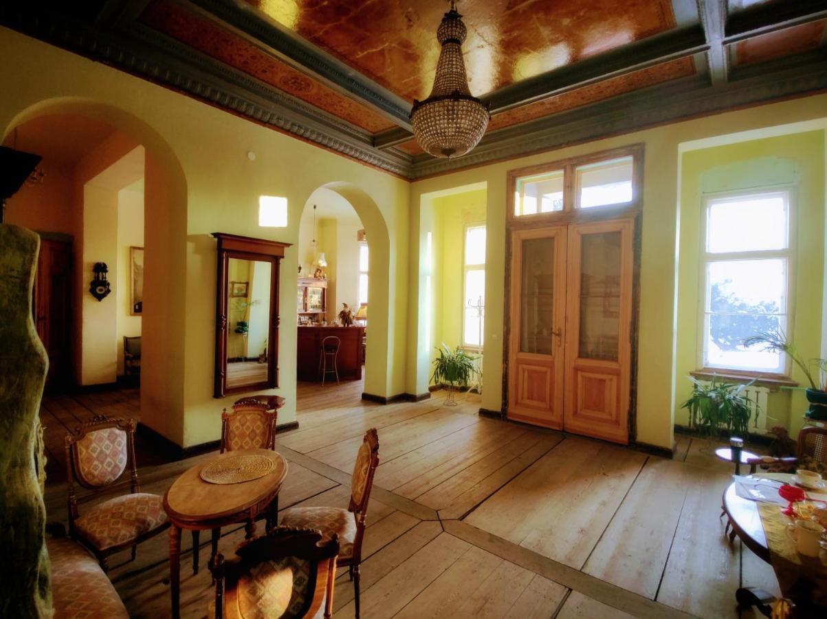 Palac Paprotno Karnice Extérieur photo