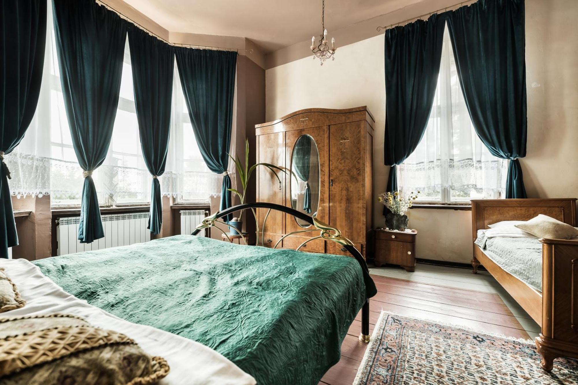 Palac Paprotno Karnice Extérieur photo